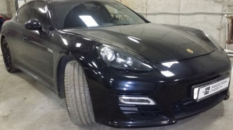  Чип-тюнинг с отключением катализаторов на Porsche Panamera Turbo 4.8 500hp