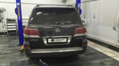 Отключение катализаторов на Lexus LX570 5.7 367hp 2012 года выпуска